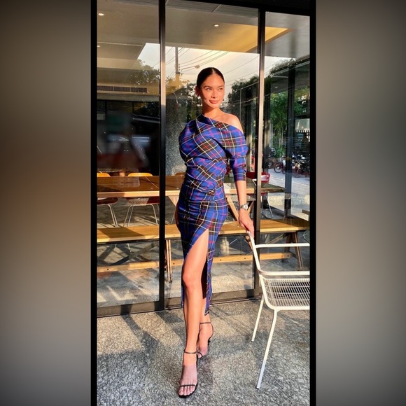 Zara woman asymmetric top- Medium - Picture 5 of 13